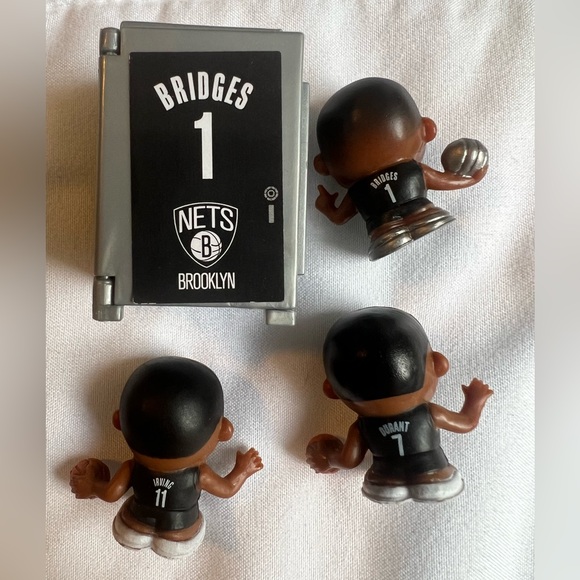 NBA Brooklyn Nets Teenymates & Lockers Bridges, Durant & Irving - Picture 2 of 2